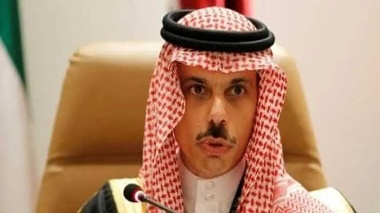 رئيس وزراء قطر يتواصل مع وزير خارجية السعودية لمناقشة المستجدات الإقليمية